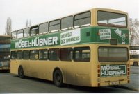 Im November desselben Jahres besaß der Wagen schon Bandwerbung für das Möbelhaus Hübner. Foto: Mario Lange